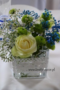 dekoracje sal weselnych w kolorach niebieski 